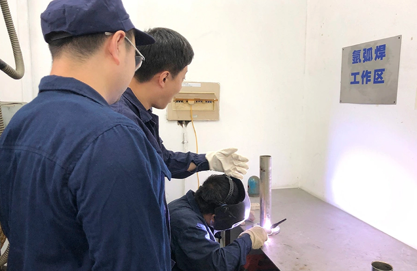 【师带徒活动】“师带徒促成长 凝聚企业正能量”系列报道之哈药六厂“师带徒”活动